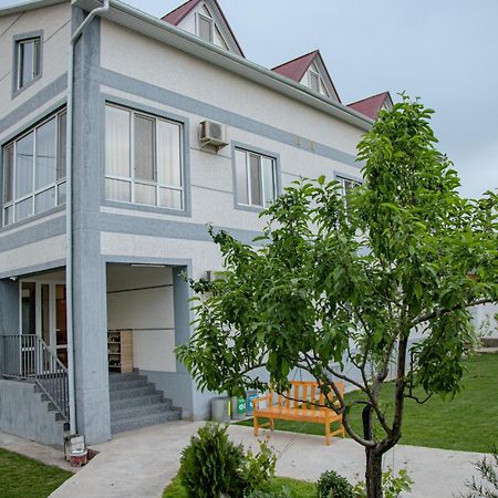 Hotel Good Night Jalal-Abad Buitenkant foto