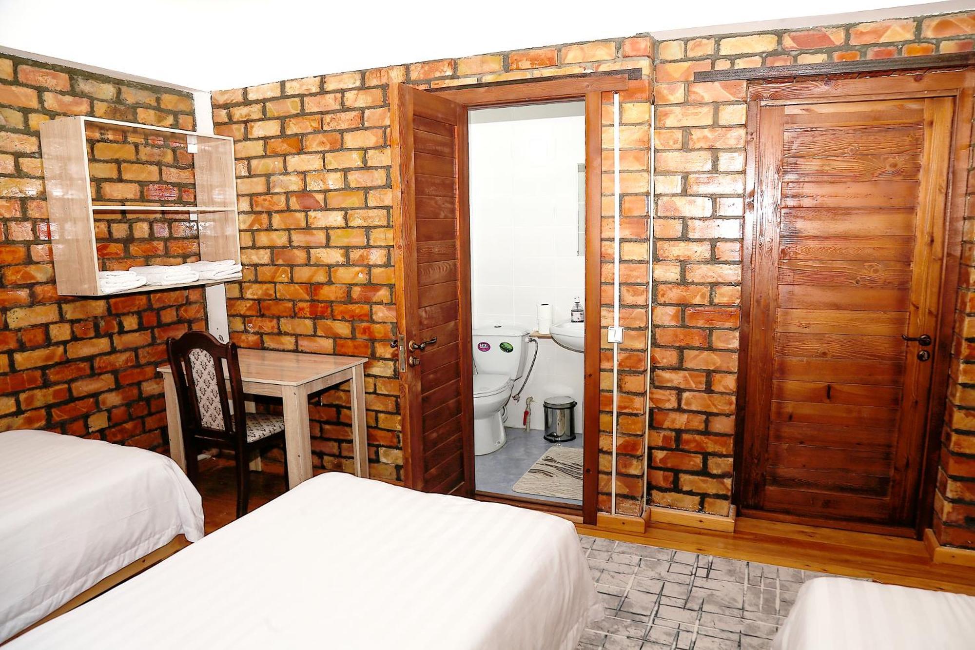 Hotel Good Night Jalal-Abad Buitenkant foto