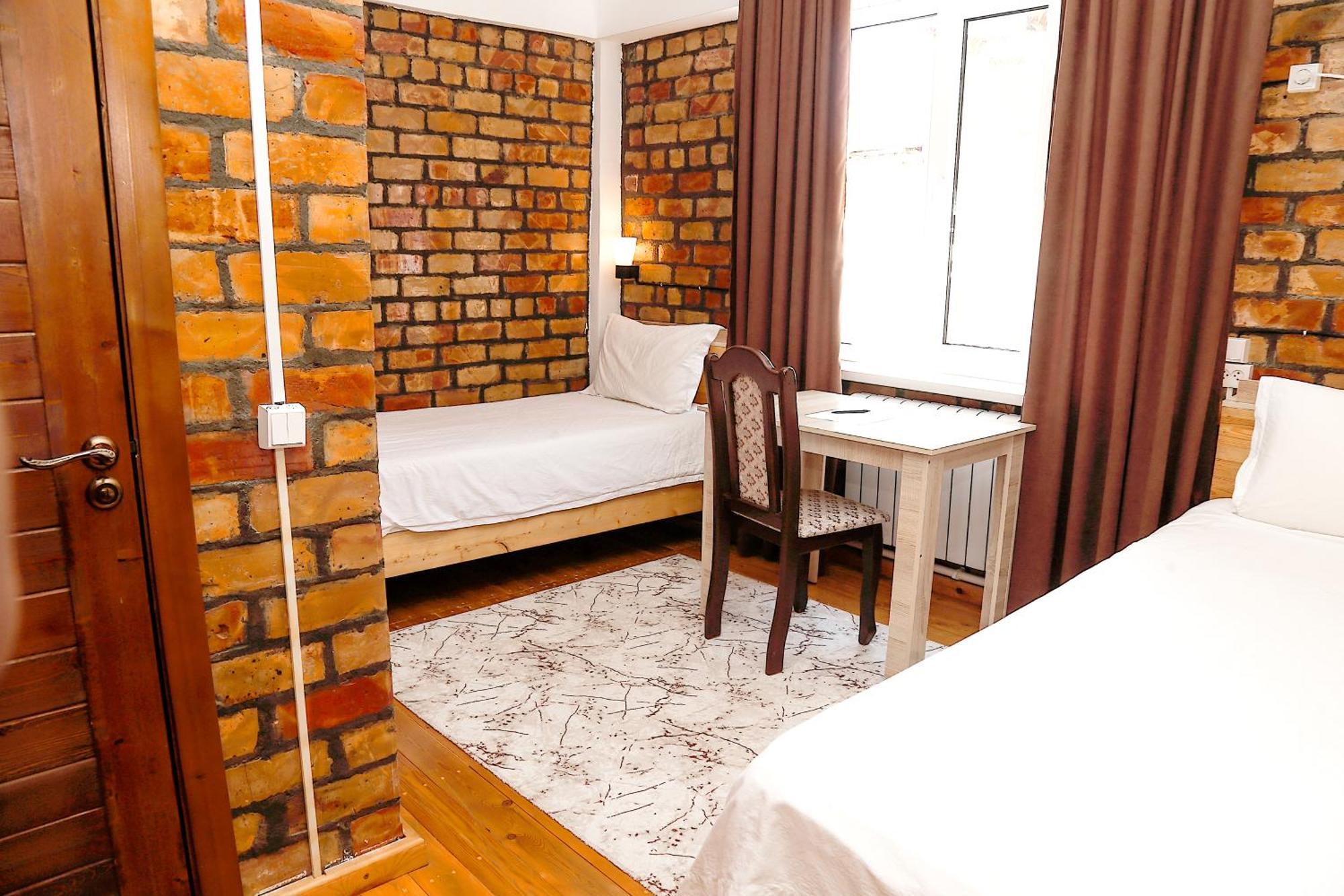 Hotel Good Night Jalal-Abad Buitenkant foto