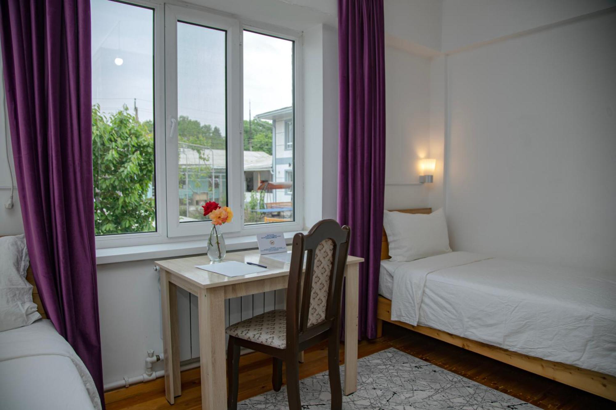 Hotel Good Night Jalal-Abad Buitenkant foto