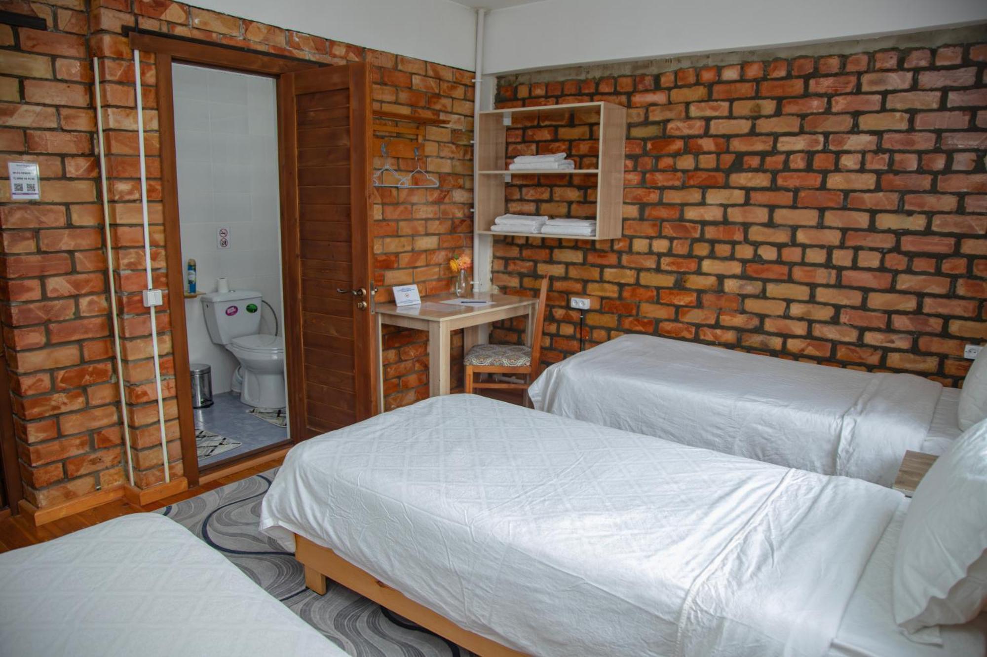Hotel Good Night Jalal-Abad Buitenkant foto