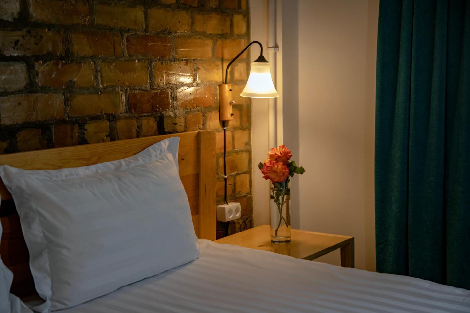 Hotel Good Night Jalal-Abad Buitenkant foto